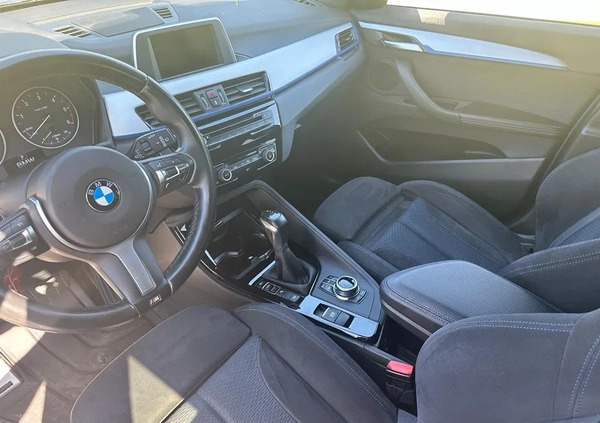 BMW X1 cena 79999 przebieg: 216000, rok produkcji 2018 z Bielawa małe 211